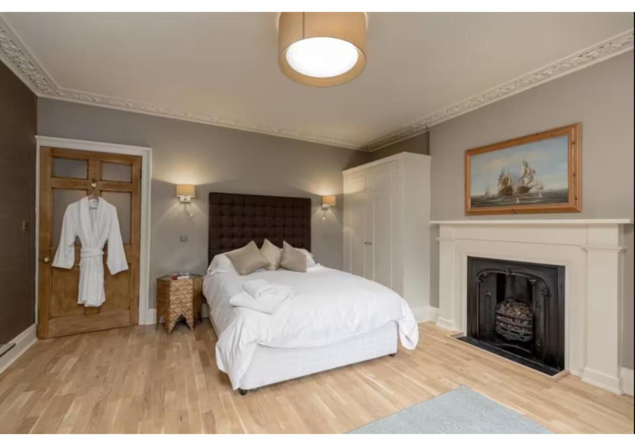 Joivy Boutique Apt With Patio In New Town Edimburgo Exterior foto