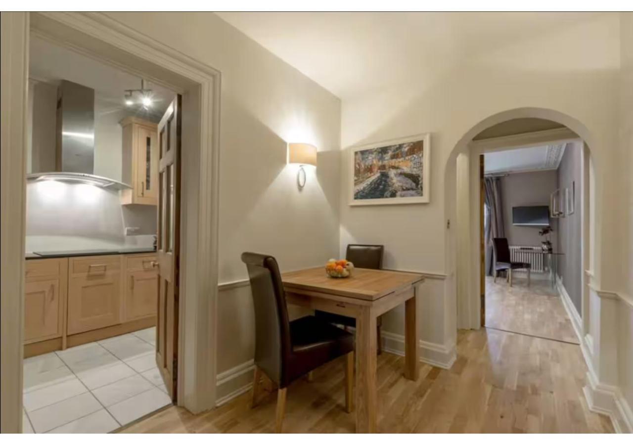 Joivy Boutique Apt With Patio In New Town Edimburgo Exterior foto